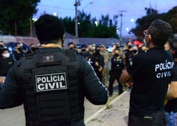 11 pessoas suspeitas de integrarem grupo criminoso e de ameaçarem moradores são presos pela Polícia Civil
