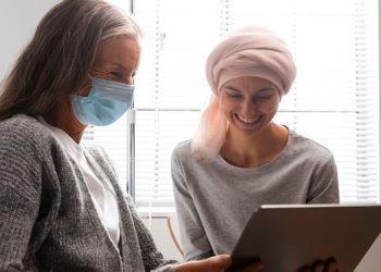 Outubro Rosa: conheça os direitos das pacientes com câncer