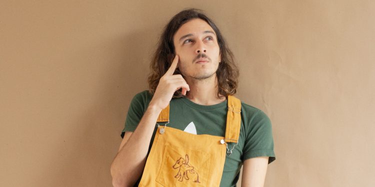 Bruno Brasileiro apresenta stand-up ‘Matutando’ com convidados no Dragão do Mar