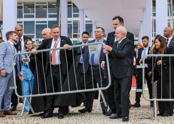 Democracia não é um pacto de silêncio afirmou Lula durante cerimônia de abertura do ano judicário