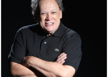 Lailtinho celebra 35 anos de humor no “Sem Censura”, da TV Brasil