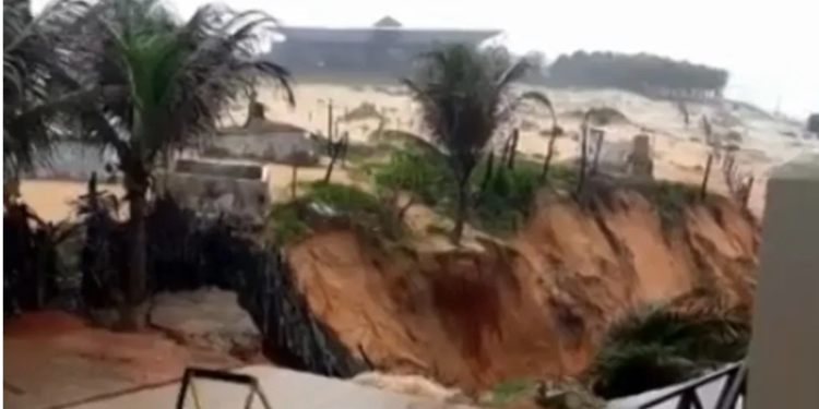 Prefeitura de Aracati abre licitação de R$ 12,6 milhões para obras emergenciais em áreas de risco em Canoa Quebrada