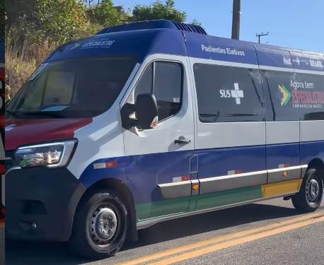 Icapuí recebe van 0 km para reforçar transporte de pacientes da Saúde