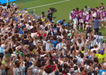 Argentina vence a Suíça na prorrogação e garante vaga na semifinal da Copa do Mundo; seleção é a única representante das Américas
