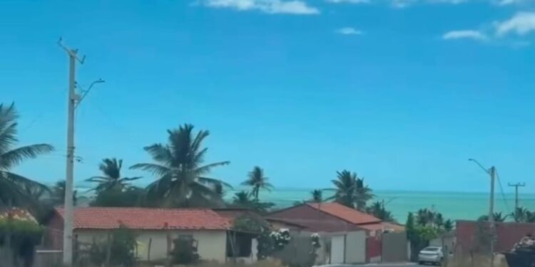 Prefeitura de Aracati amplia infraestrutura e garante acesso asfaltado à Praia de Lagoa do Mato