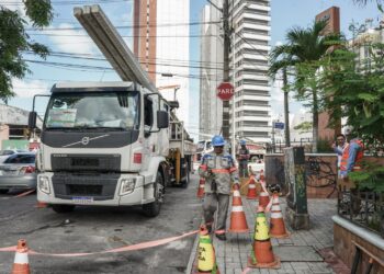 Enel registra 501 ocorrências na rede elétrica causadas por colisões com postes no primeiro semestre de 2026