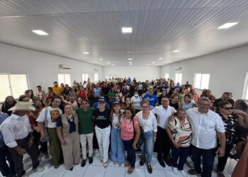 Aracati entrega novo fardamento aos Agentes Comunitários de Saúde e fortalece atenção básica